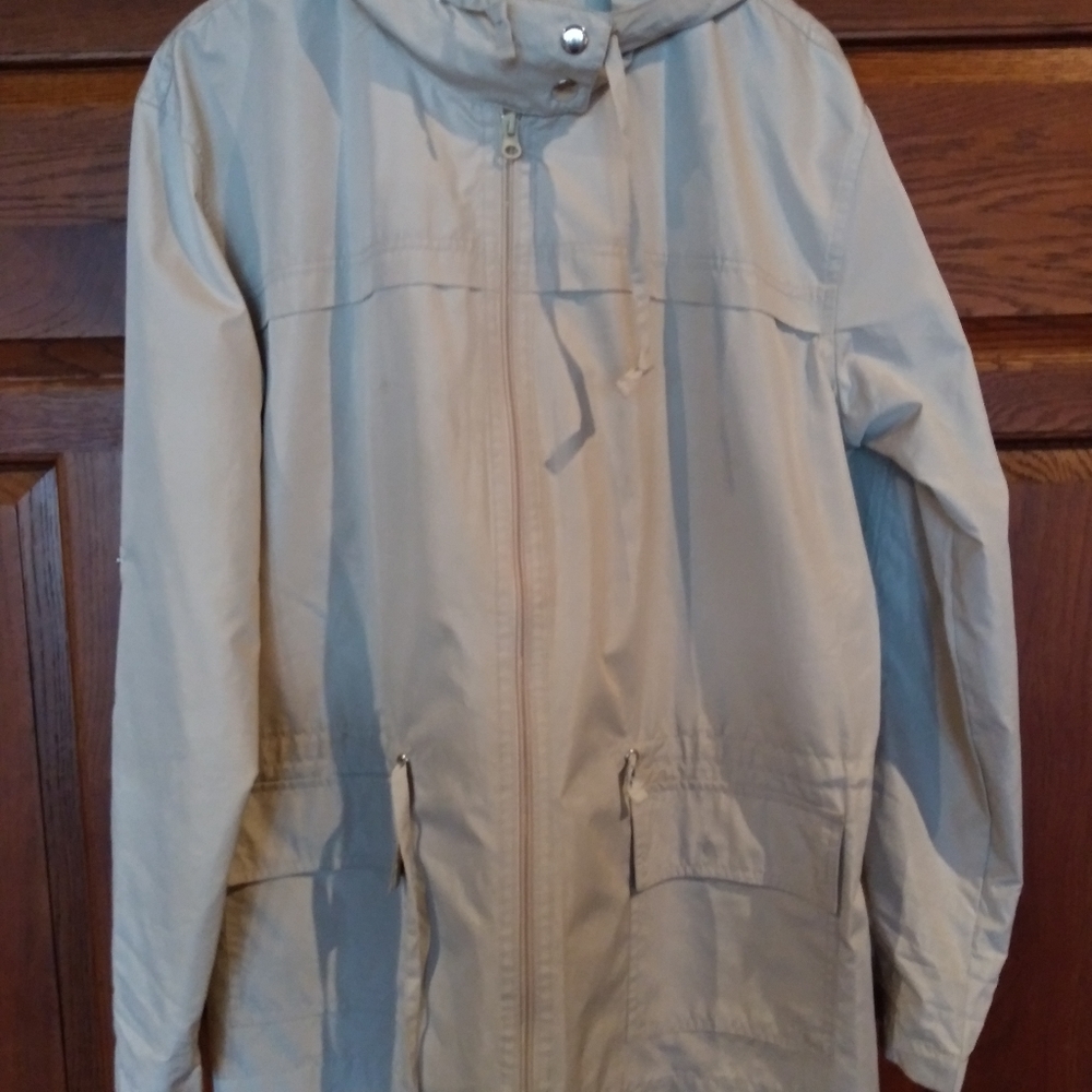 Bass Jacket Size Large